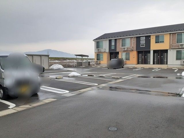 ブルースター　Ⅰの駐車場
