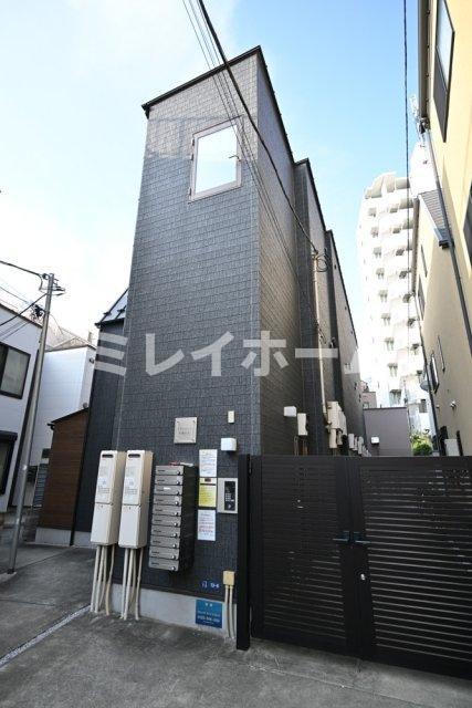 アクロコート大森山王の外観