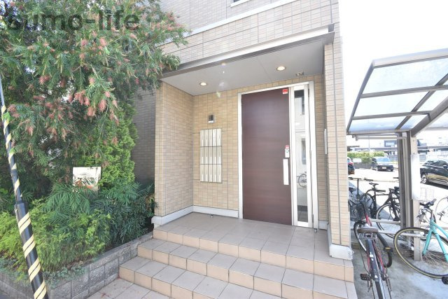 D-roomフェニックス武庫川東のエントランス