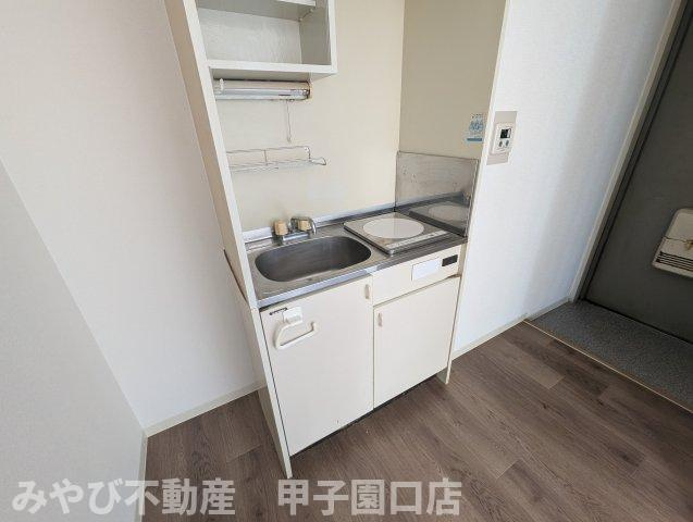 ベルフィーユNARUOのキッチン