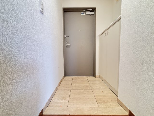 【玄関】