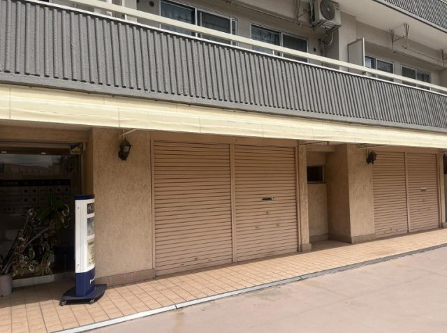 マンション代田橋のエントランス