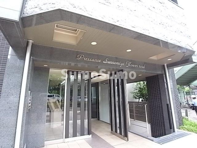 プレサンス三宮フラワーロードのエントランス