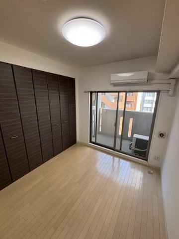 レジディア京町堀の寝室