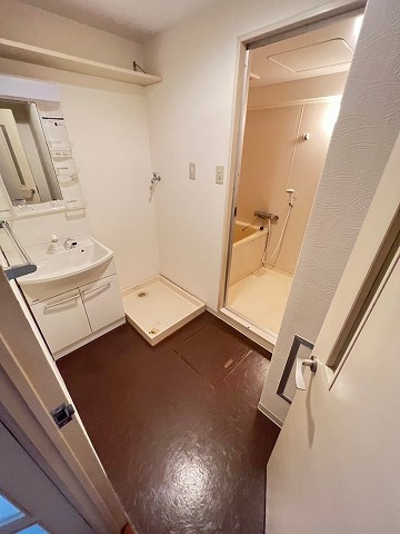 尼崎市南武庫之荘７丁目の賃貸マンションの洗面所|コンパクトで使いやすい洗面所