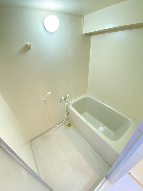 尼崎市東難波町５丁目の賃貸マンションの浴室|落ち着いた空間のお風呂です