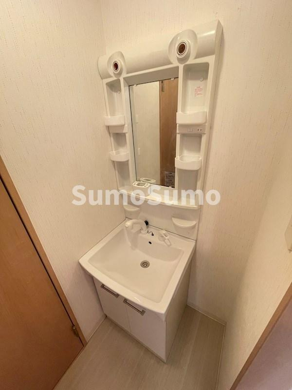 神戸市長田区北町１丁目の賃貸マンションの洗面所|明るい洗面所です