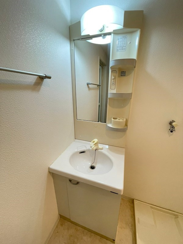 神戸市中央区国香通１丁目の賃貸マンションの洗面所