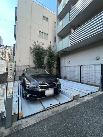大阪市浪速区敷津西１丁目の賃貸マンションの駐車場