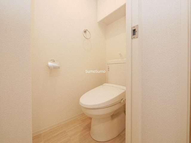 大阪市浪速区日本橋東１丁目の賃貸マンションのトイレ