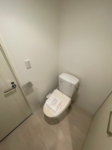 大阪市浪速区敷津西１丁目の賃貸マンションのトイレ