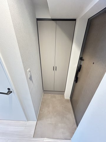 ソルテラスOSAKA塚本の玄関