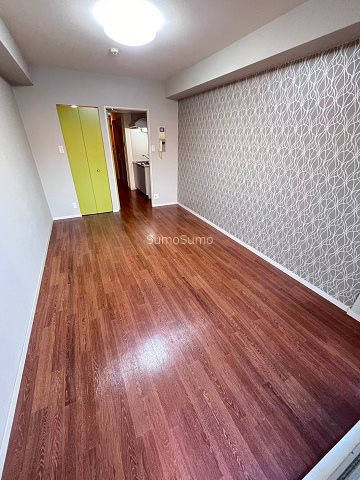 大阪市浪速区桜川３丁目の賃貸マンションの居間・リビング