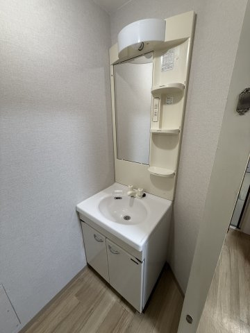 アメニティつるみやの洗面所