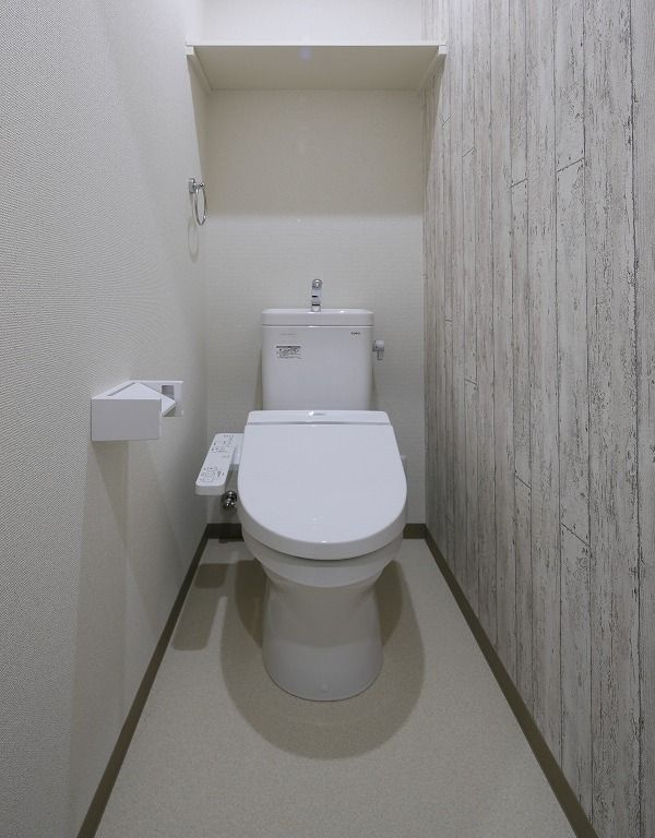 尼崎市昭和南通９丁目のアパートのトイレ