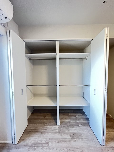 西宮市高松町の賃貸マンションの収納