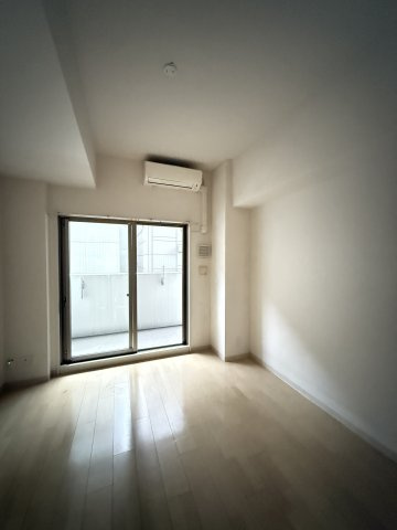 大阪市浪速区桜川２丁目の賃貸マンションの居間・リビング