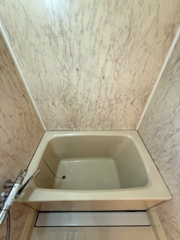 日生ロイヤル高津の浴室