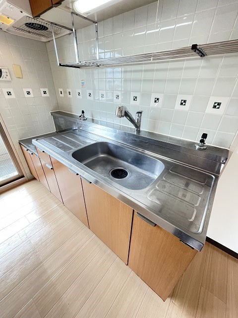 尼崎市常光寺１丁目の賃貸マンションのキッチン