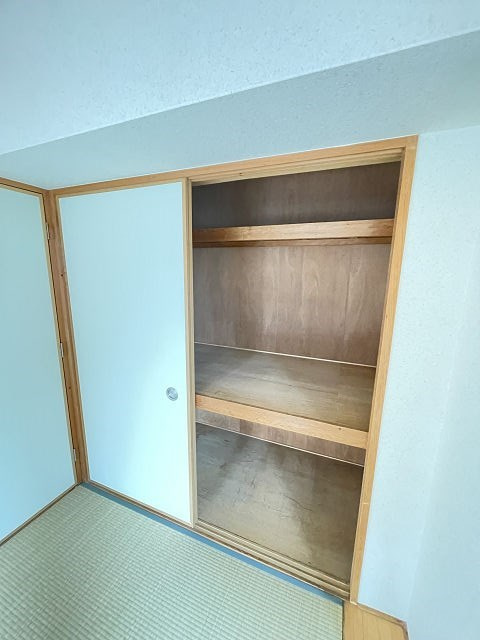 尼崎市常光寺１丁目の賃貸マンションの収納