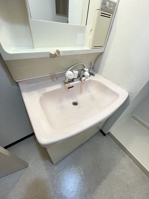 尼崎市常光寺１丁目の賃貸マンションの洗面所