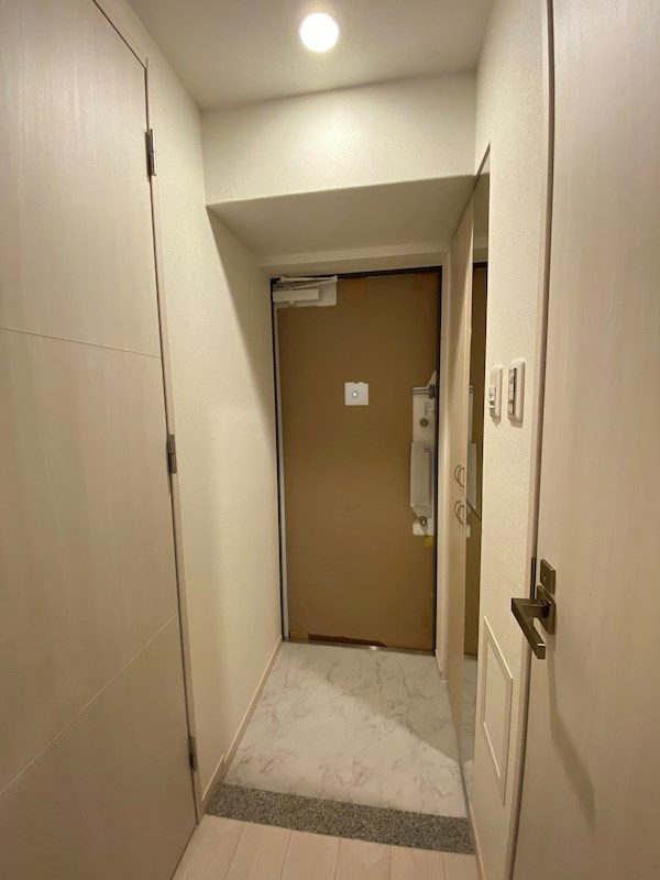 神戸市長田区松野通２丁目の賃貸マンションの玄関