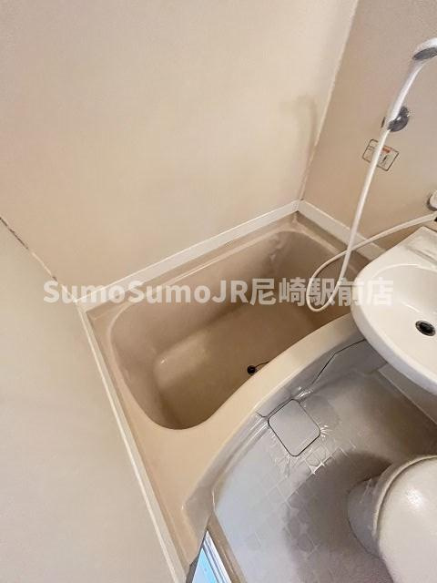 アメニティ塚口（塚口本町1丁目）の浴室