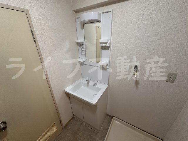 五百石マンションの独立洗面台