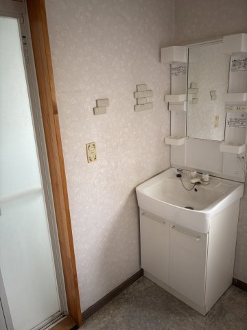 太田市亀岡町672-6の独立洗面台