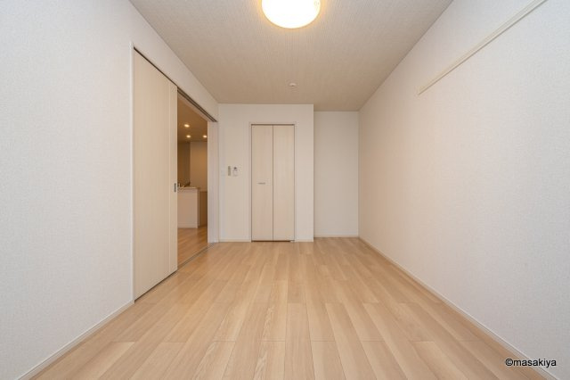 グラン・クオーツの洋室|写真は同じ建築会社の近いタイプです。色、仕様は異なります。