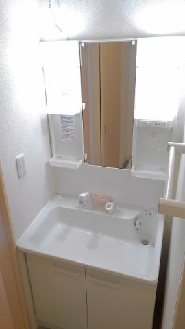 フィオリーレＢ　　刈谷市近郊の賃貸ならクラスホーム刈谷店の洗面所|広い洗面スペース