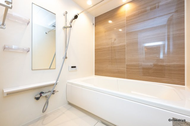 グラン・クオーツの浴室|写真は同じ建築会社の近いタイプです。色、仕様は異なります。