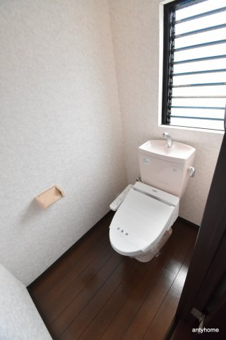スタシオン梅田イースト　仲介手数料無料のトイレ