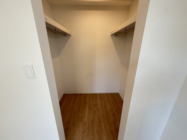 宜野湾市上原1丁目（全4棟）A号棟の収納|A号棟　洋室7帖＋WIC付き♪