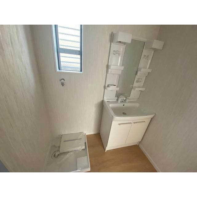 笠屋町戸建B棟の洗面所