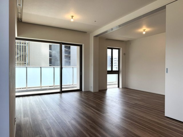 Park Village T棟 8階の居間・リビング