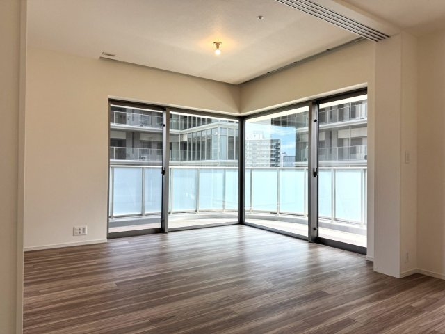 Park Village T棟 8階の居間・リビング
