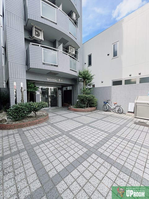 シャタック清水のエントランス