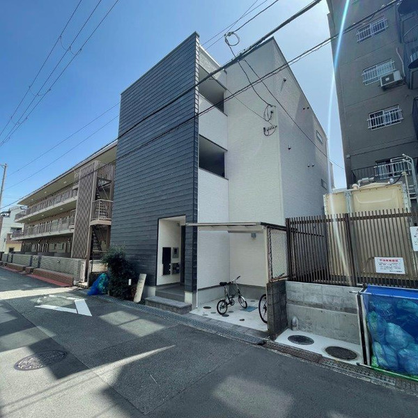 ラターシュ園田の外観