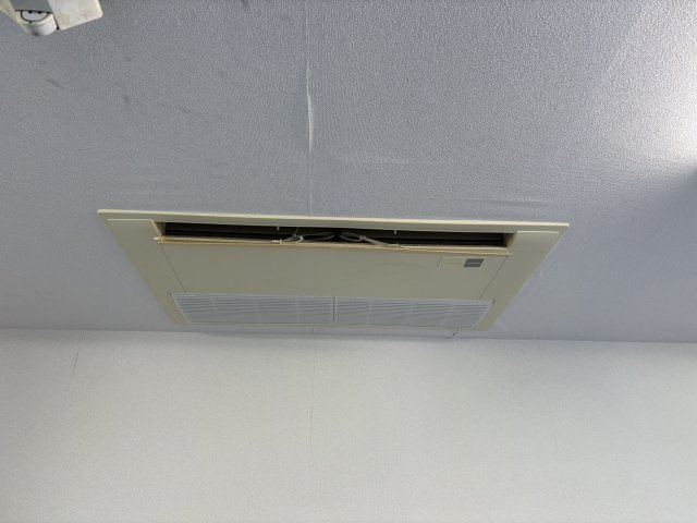 大阪市中央区安土町１丁目の事務所の設備