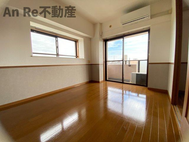 アビテ東川口の洋室
