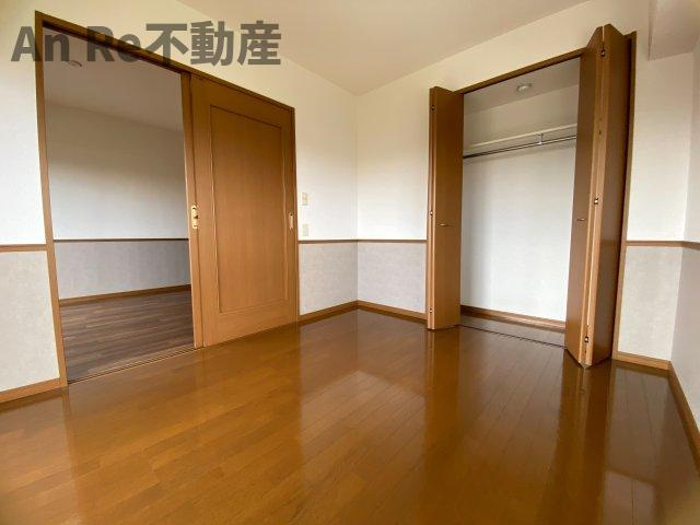 アビテ東川口の洋室