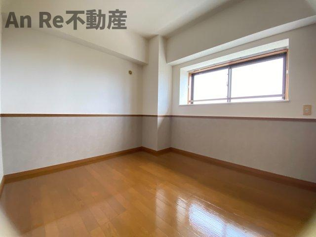 アビテ東川口の洋室