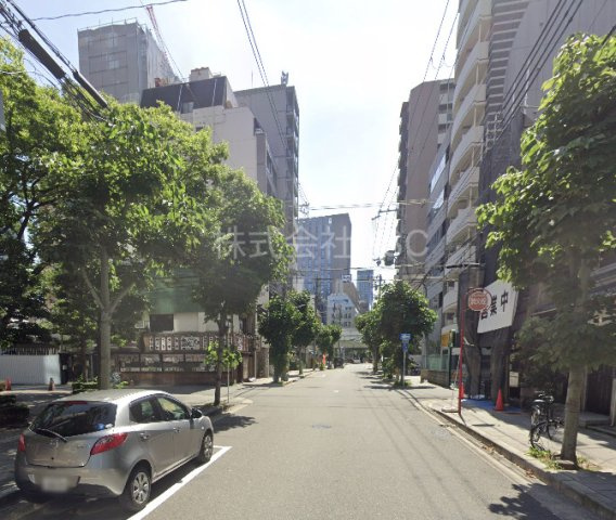 平一ビルの洋室