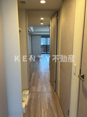 【玄関】 | プライムネクサス大森北 | 収納もある玄関です