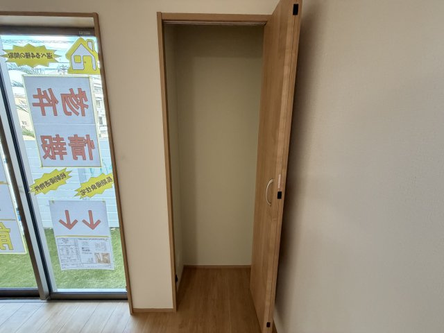 宜野湾市上原1丁目（全4棟）B号棟の収納|Ｂ号棟　LDK16帖♪リビング収納付き♪