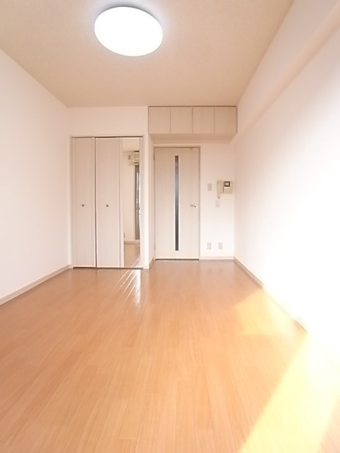 尼崎市若王寺２丁目の賃貸マンションの居間・リビング