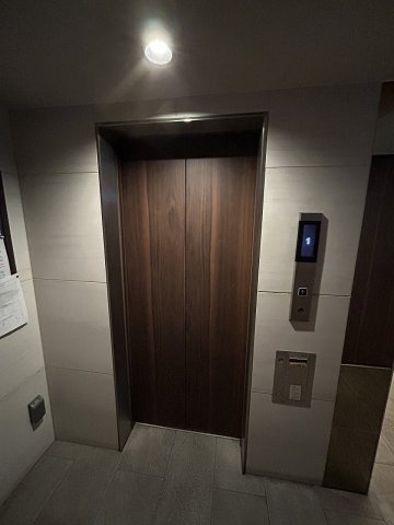 レガリス門前仲町パークサイドのエントランス