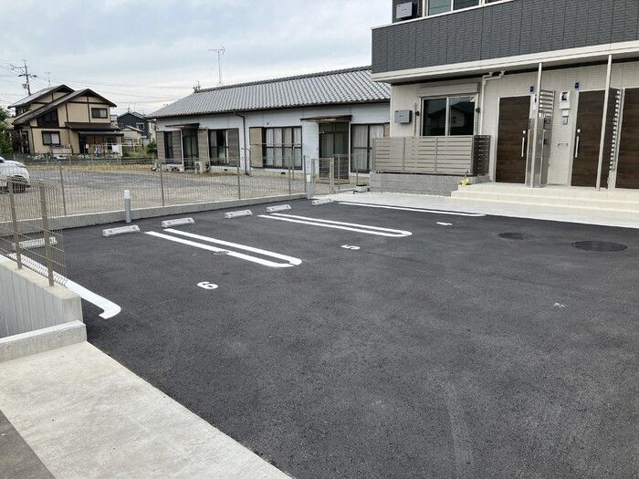 デローザの駐車場