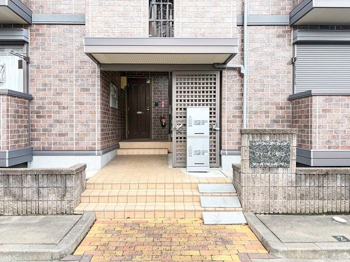 フィールド砂口のエントランス
